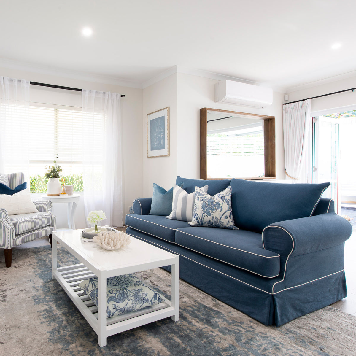 hamptons lounge suite