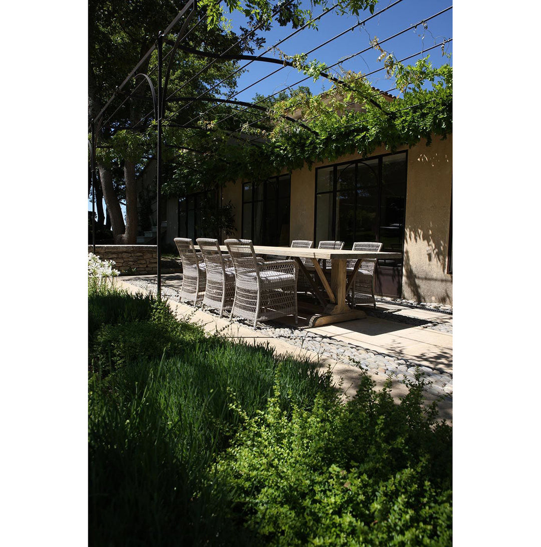 How to Create the Perfect Hampton's Outdoor Living Space